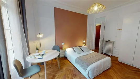 Rooms in Paris 16éme arrondissement (North) - photo 3