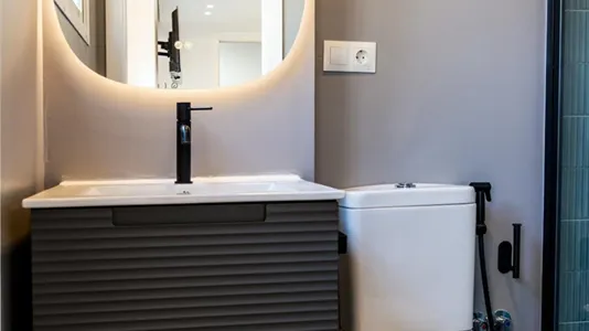 Rooms in Málaga - photo 4