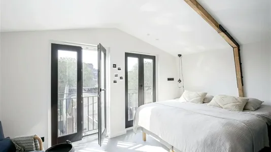 Apartments in Amsterdam Centrum - photo 9