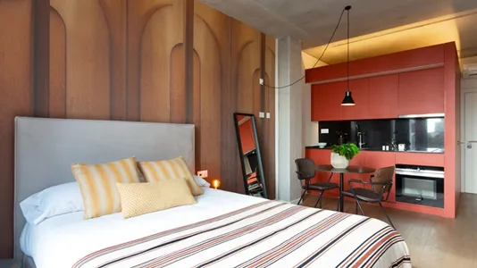 Apartments in Barcelona Eixample - photo 6