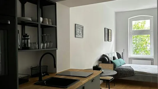 Apartments in Berlin Neukölln - photo 4