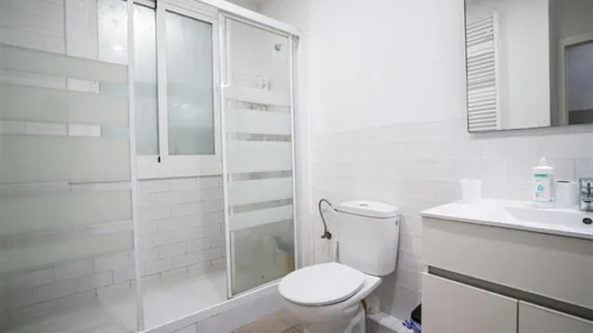 Rooms in Barcelona Eixample - photo 9