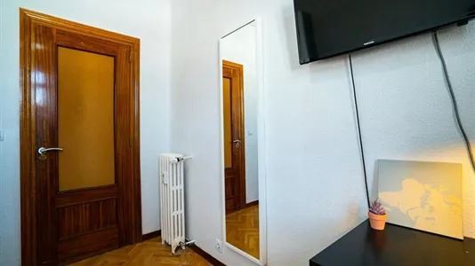 Rooms in Madrid Chamberí - photo 5