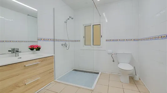 Rooms in Barcelona Eixample - photo 5