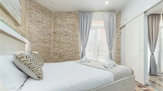 Rooms in Valencia Ciutat Vella - photo 5