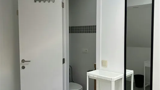 Rooms in Charleroi - photo 5