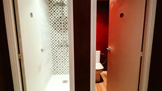 Rooms in Barcelona Eixample - photo 9