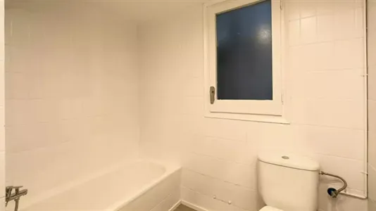 Rooms in Barcelona Eixample - photo 10