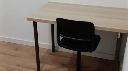 Rooms in Sabadell - photo 4