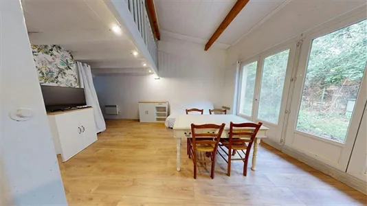 Houses in Bordeaux - photo 3