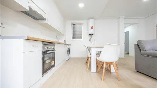 Rooms in el Camí de Vera - photo 10