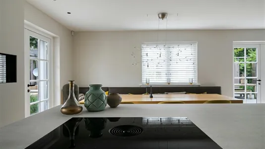 Houses in Laren - photo 5