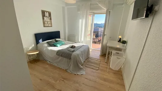 Rooms in Zaragoza - photo 1