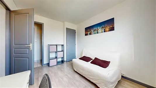 Apartments in Grenoble - photo 3