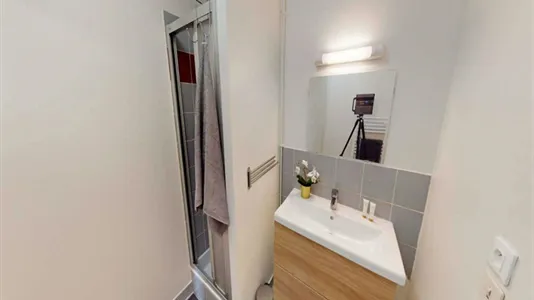 Rooms in Lyon - photo 8