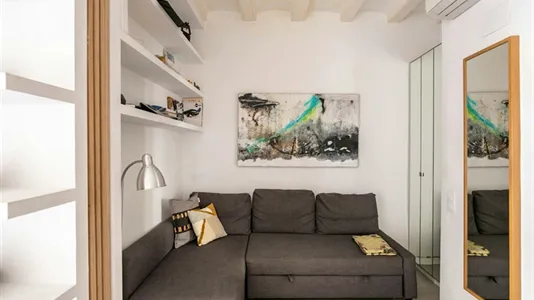 Apartments in Barcelona Ciutat Vella - photo 2