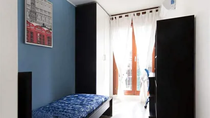 Room for rent in Milano Zona 6 - Barona, Lorenteggio, Milan