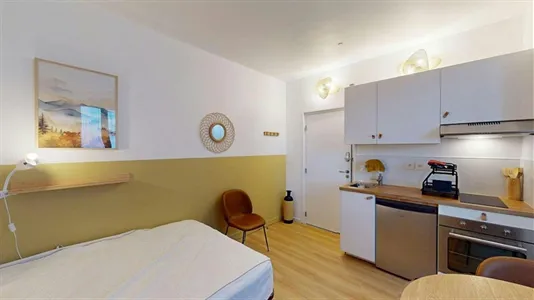 Rooms in Saint-Julien-en-Genevois - photo 5