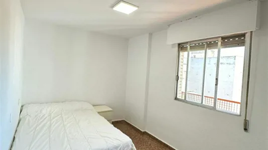 Rooms in Castellón de la Plana/Castelló de la Plana - photo 1