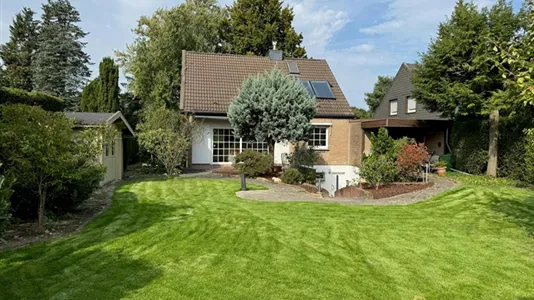 Houses in Rhein-Kreis Neuss - photo 4