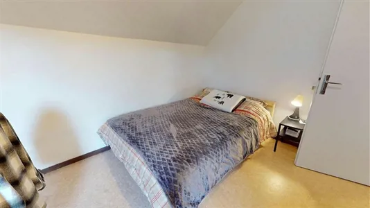 Rooms in Chambéry - photo 2
