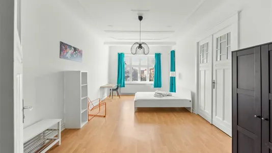 Rooms in Berlin Neukölln - photo 1