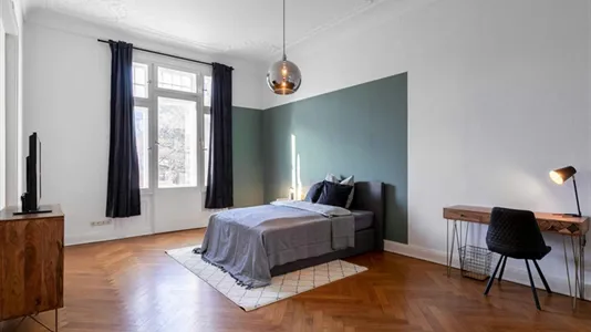 Rooms in Hamburg Nord - photo 4