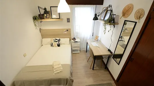 Rooms in Bilbao - photo 3