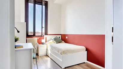 Room for rent in Milano Zona 5 - Vigentino, Chiaravalle, Gratosoglio, Milan