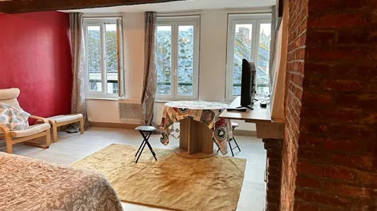 Apartments in Vervins - photo 5