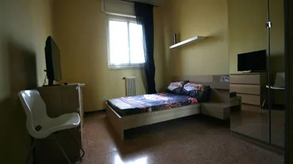 Room for rent in Milano Zona 7 - Baggio, De Angeli, San Siro, Milan