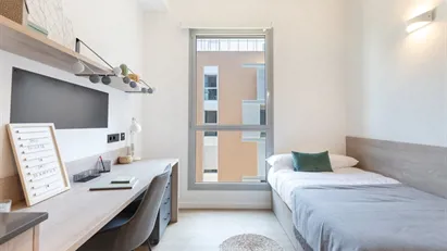 Room for rent in Badalona, Cataluña