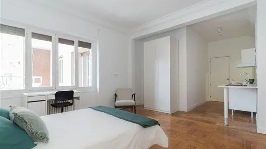 Rooms in Madrid Chamberí - photo 4