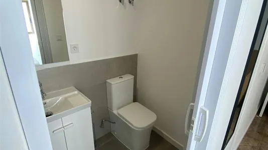 Rooms in Manises - photo 3