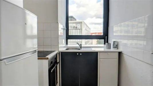 Rooms in Berlin Charlottenburg-Wilmersdorf - photo 4