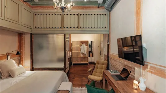 Rooms in Barcelona Eixample - photo 3