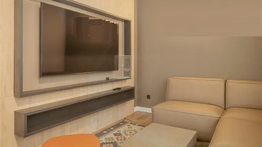 Rooms in Madrid Moncloa-Aravaca - photo 9