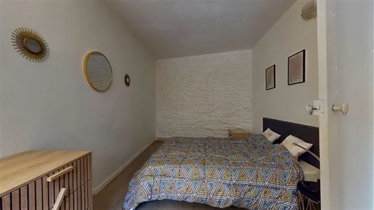 Apartments in Nîmes - photo 6