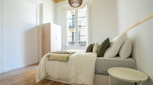 Rooms in Barcelona Ciutat Vella - photo 2