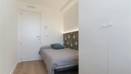 Rooms in Madrid Fuencarral-El Pardo - photo 2