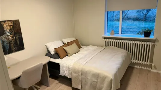 Rooms in Reykjavík Hlíðar - photo 2