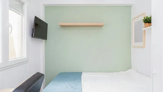 Rooms in Zaragoza - photo 4