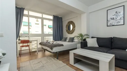 Rooms in Málaga - photo 8