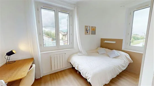 Rooms in Saint-Julien-en-Genevois - photo 1