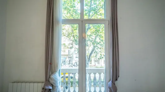 Rooms in Barcelona Eixample - photo 7
