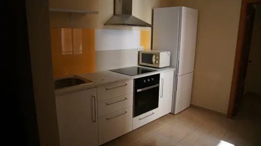 Rooms in Barcelona Ciutat Vella - photo 10