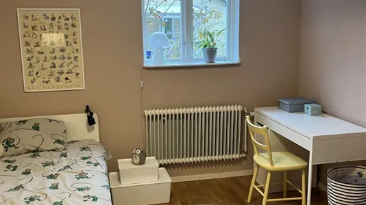 Houses in Huddinge - photo 10