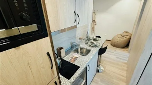 Rooms in Girona - photo 2