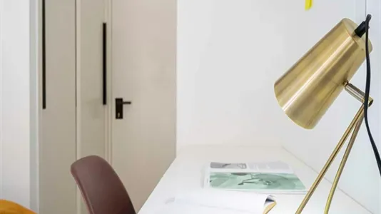 Rooms in Madrid Centro - photo 5