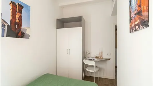 Rooms in Barcelona Ciutat Vella - photo 3